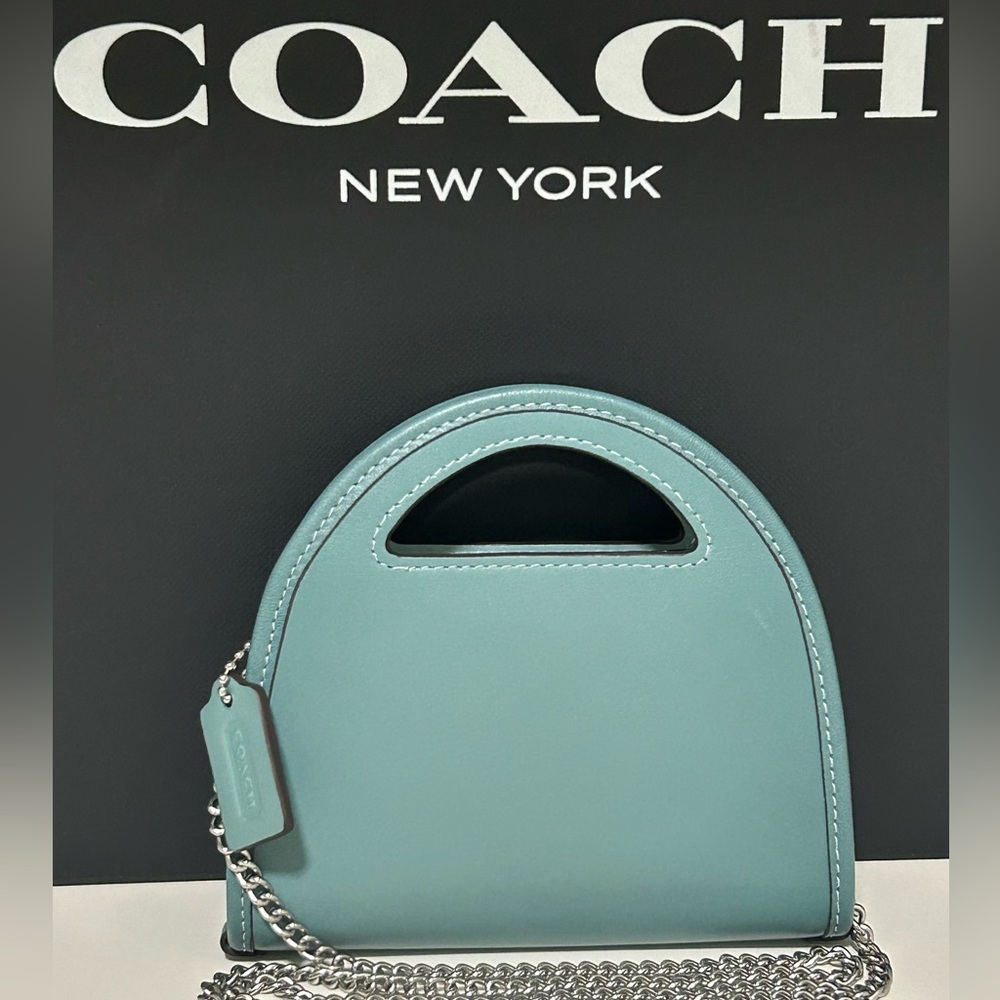 COACH Glovetanned Leather Top Handle Card Case in Aquamarine NWT